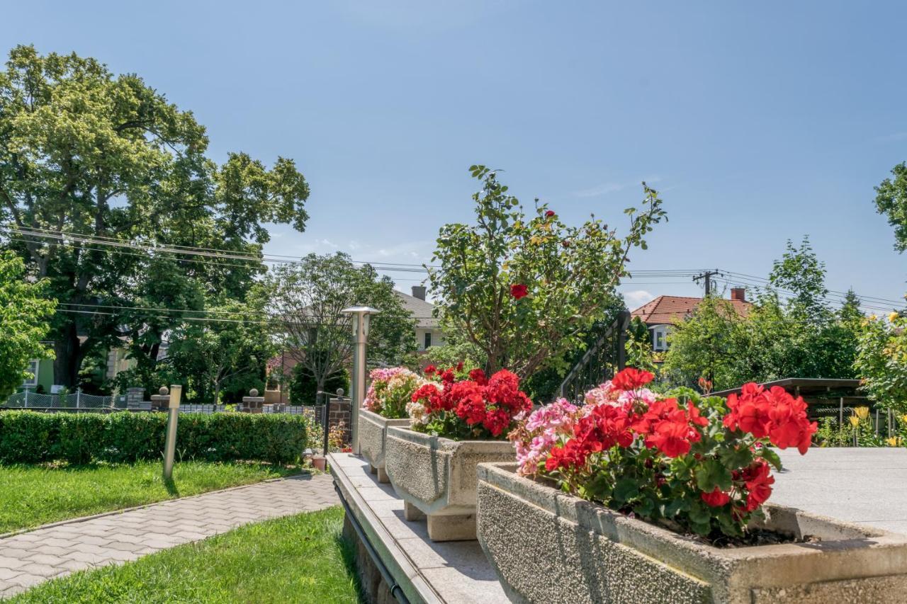 Mikes Vendégház Balatonfüred Exterior foto